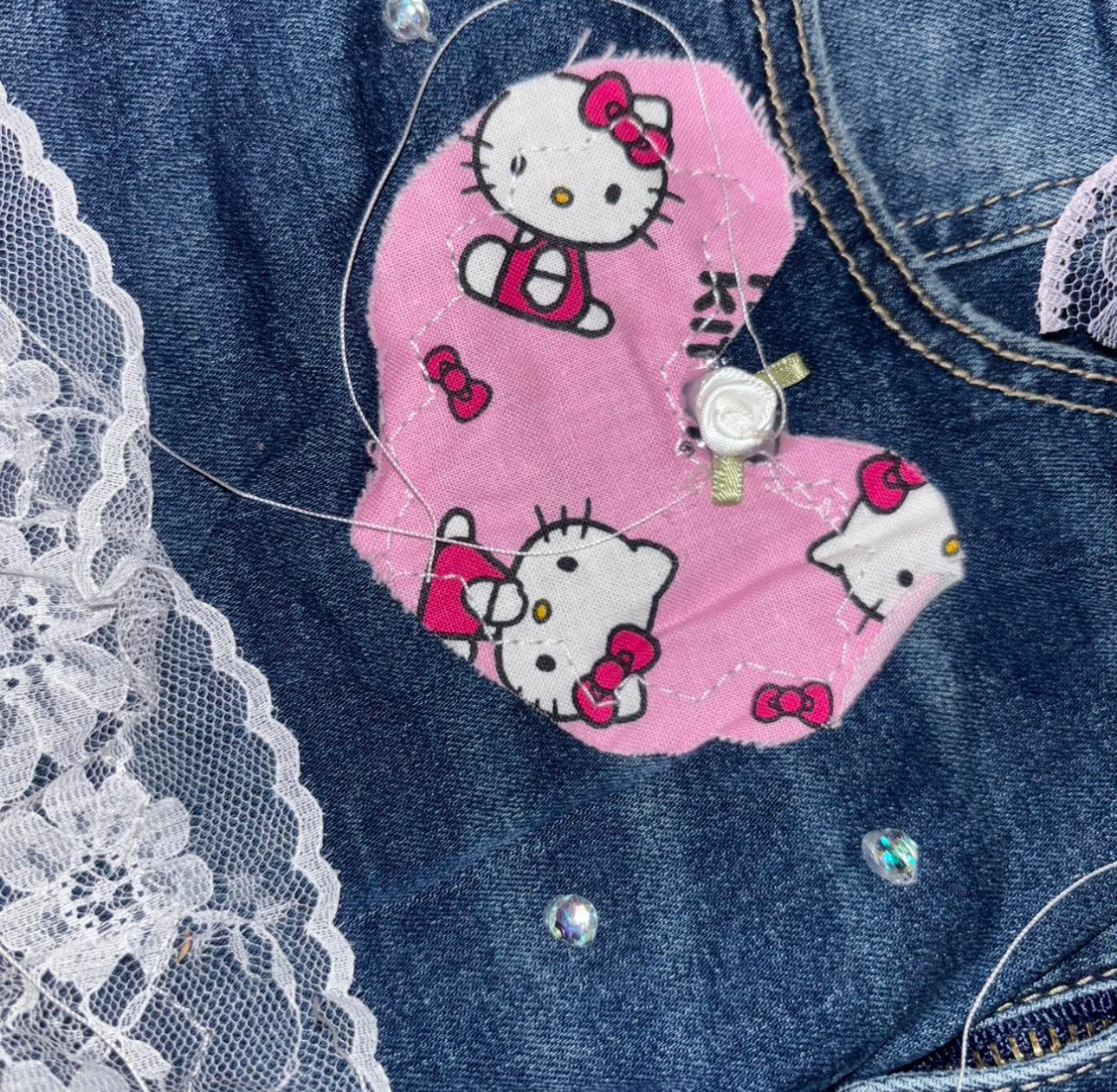 Handmade top & reworked jeans >> hellokitty summer set